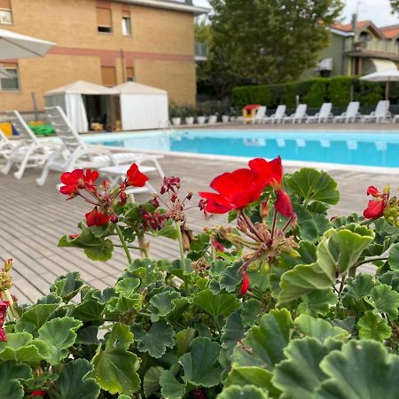 Hotel St. Moritz Bellaria-Igea Marina Zewnętrze zdjęcie