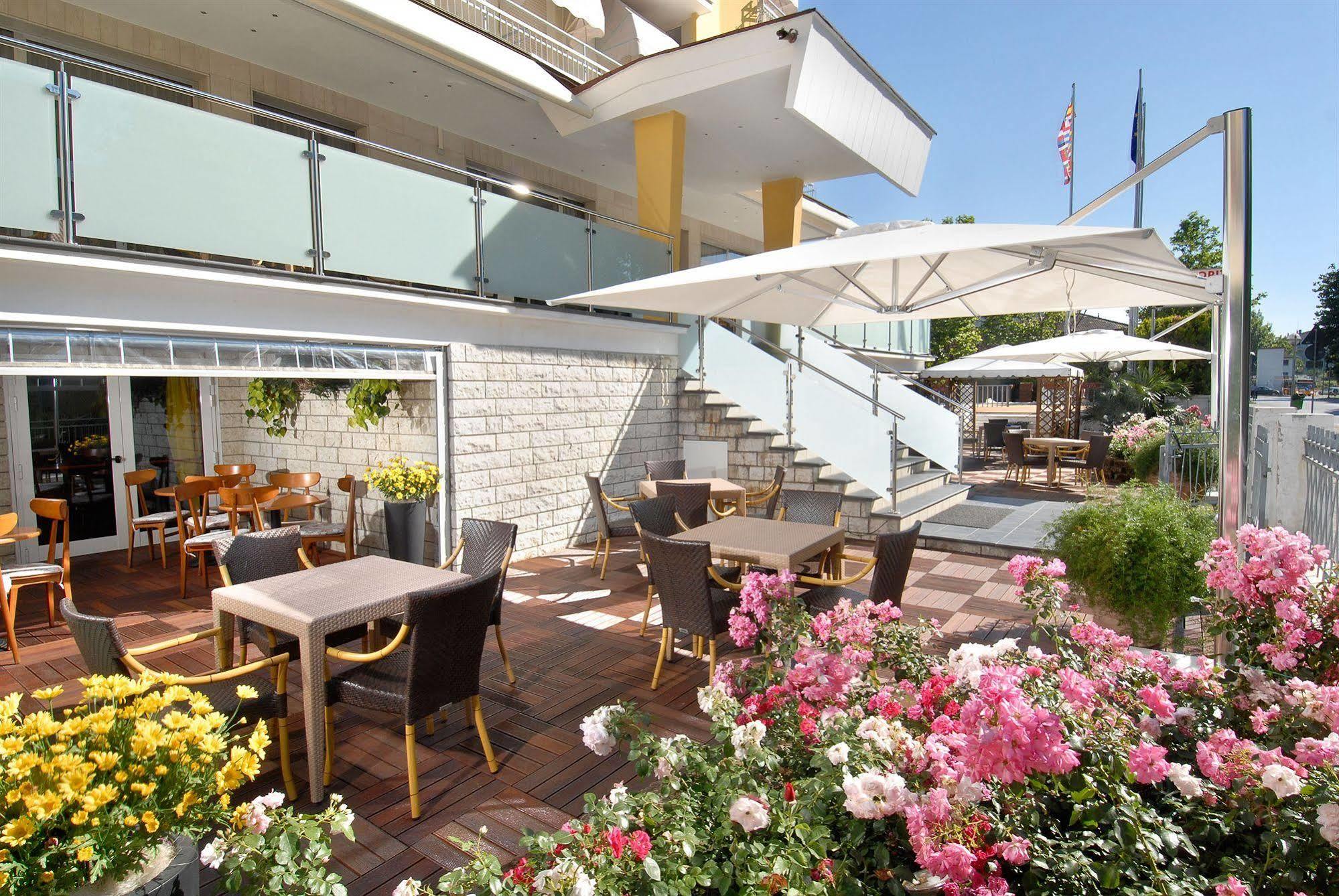 Hotel St. Moritz Bellaria-Igea Marina Zewnętrze zdjęcie